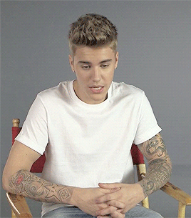 Artiesten Justin bieber Gifs bieber wijzend 