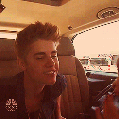 Justin Bieber GIF. Artiesten Justin bieber Gifs Glimlach Bieber Geloven film 