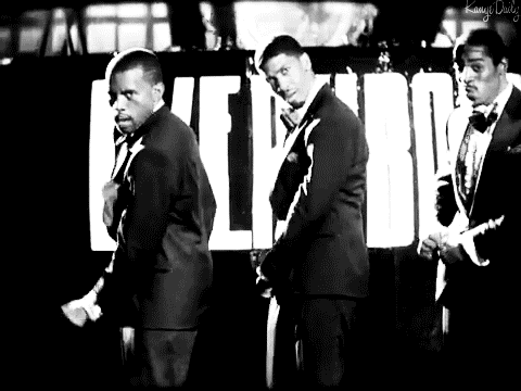 Artiesten Gifs Kanye west snl zwarte skinhead 