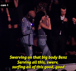 Katy Perry GIF. Artiesten Katy perry Gifs Een zonnebril 