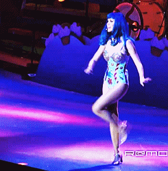Katy Perry GIF. Artiesten Katy perry Gifs Een zonnebril 