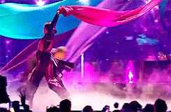 Katy Perry GIF. Simpsons Artiesten Katy perry Omhelzing Gifs Mr brandwonden Brandwonden 