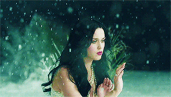 Katy Perry GIF. Artiesten Meisjes Zanger Katy perry Gifs Tumblr Slechte meisjes I kissed a girl Goede meisjes 