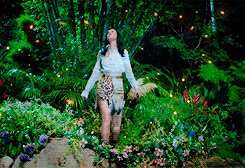 Katy Perry GIF. Meisje Bioscoop Artiesten Katy perry Gifs Geanimeerde Bw Zwart en wit Geestenbezweerder 