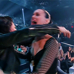 Katy Perry GIF. Muziek Artiesten Sneeuw Katy perry Gifs Vevo Muziekvideo Unconditionally 