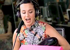 Katy Perry GIF. Muziek Artiesten Sneeuw Katy perry Gifs Vevo Muziekvideo Unconditionally 