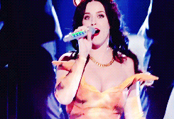 Katy Perry GIF. Artiesten Ellen Katy perry Gifs Dans Ellen degeneres Richten op 