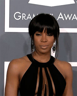 Artiesten Gifs Kelly rowland swag trots borstel borstel schouders 