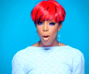 Artiesten Gifs Kelly rowland zoent beneden laag 