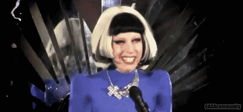 Lady Gaga GIF. Muziek Artiesten Lady gaga Gifs 2013 Ama American music awards Rode loper Wit paard 