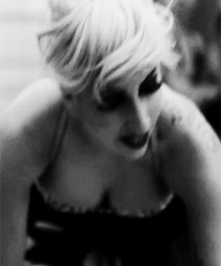 Lady Gaga GIF. Muziek Artiesten Lady gaga Gifs Knal Judas 