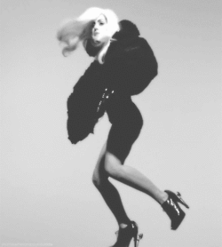 Lady Gaga GIF. Artiesten Lady gaga Mode Gifs Snl Saturday night live Andy samberg 