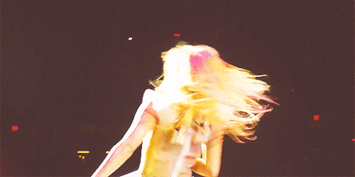 Lady Gaga GIF. Artiesten Lady gaga Monsters Gifs Mtv Artpop Gaga Kleine monsters Mtv news 