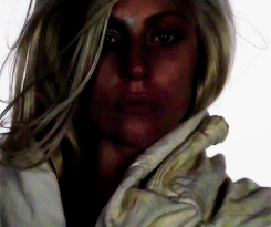 Lady Gaga GIF. Artiesten Lady gaga Mode Gifs Snl Saturday night live Andy samberg 