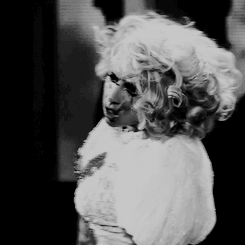 Lady Gaga GIF. Artiesten Lady gaga Gifs Aura Itunes festival Zwijn Lady gaga iwbwy Lady gaga itunes festival Iwbwy 