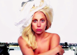 Lady Gaga GIF. Artiesten Lady gaga Gifs Hbo The monster ball tour Zo blij dat ik kon sterven 