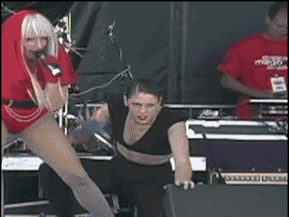 Artiesten Lady gaga Gifs mislukken prestatie mic een backup danser 