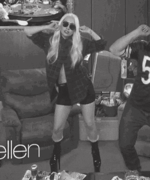 Artiesten Lady gaga Gifs mislukken prestatie mic een backup danser 