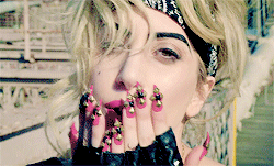 Lady Gaga GIF. Artiesten Champagne Christina aguilera Lady gaga Gifs Xtina 