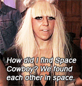 Lady Gaga GIF. Muziek Artiesten Lady gaga Kus Gifs 2013 Ama American music awards Rode loper 