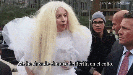 Lady Gaga GIF. Artiesten Lady gaga Gifs Hair flip 