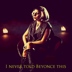 Lady Gaga GIF. Bioscoop Artiesten Lady gaga Zombie Gifs Afgrijzen Geronnen bloed Schedel 