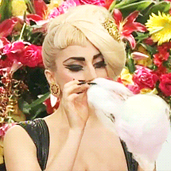 Madonna GIF. Muziek Dansen Artiesten Lady gaga Tv Madonna Gifs Snl Girl gone wild Gaga 