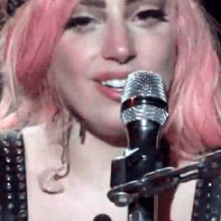 Lady Gaga GIF. Artiesten Lady gaga Mode Gifs Snl Saturday night live Andy samberg 