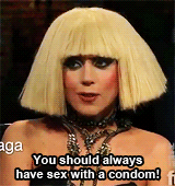 Lady Gaga GIF. Muziek Artiesten Lady gaga Gifs 2013 Ama American music awards Rode loper Wit paard 
