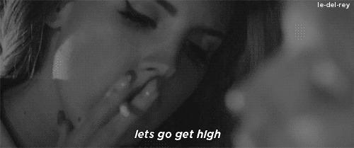 Artiesten Roken Gifs Lana del rey gelukkig vrouw hoog zwart en wit born to die 