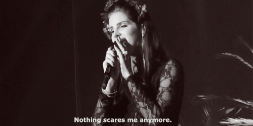 Artiesten Gifs Lana del rey teleurgesteld 
