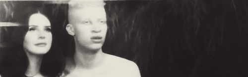 Artiesten Gifs Lana del rey glimlach 