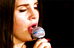 Artiesten Gifs Lana del rey zwart en wit ride 