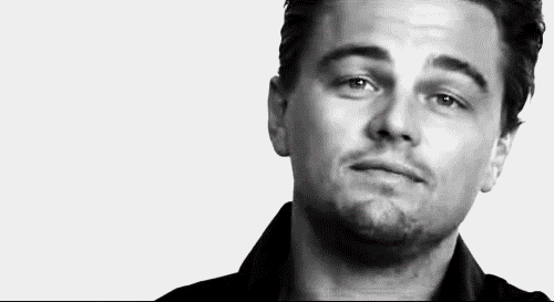 Leonardo Dicaprio GIF. Leonardo dicaprio Gifs Filmsterren Schouderophalend Zwart en wit Schouderophalen 