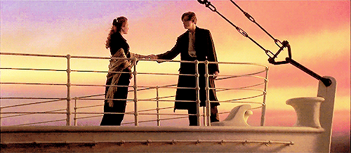Titanic GIF. Films en series Titanic Leonardo dicaprio Gifs Filmsterren Wenk Jack dawson 