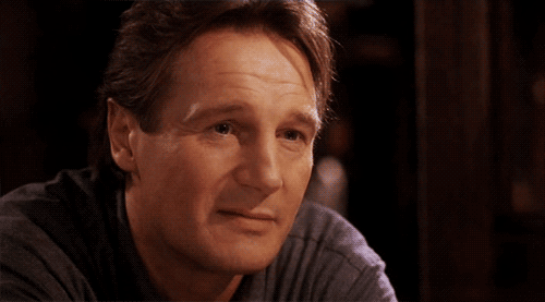 Liam Neeson GIF. Gifs Filmsterren Liam neeson Pistool verlegen 