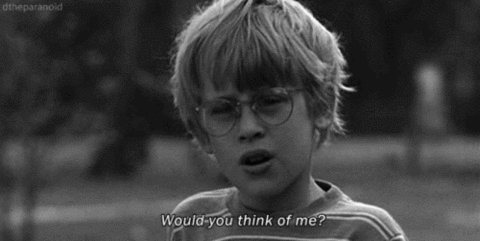 Macaulay Culkin GIF. Gifs Filmsterren Macaulay culkin Zwart en wit 