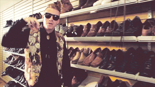 Artiesten Gifs Macklemore zwart en wit andere kant 