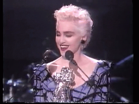 Artiesten Madonna Gifs sigaar 