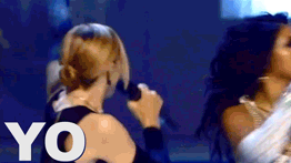 Madonna GIF. Artiesten Madonna Gifs Tieten Zwart en wit Jas 