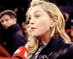 Madonna GIF. Dansen Artiesten Madonna Gifs Brunette Het zingen Kort haar 