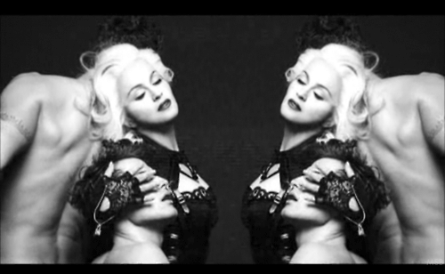 Artiesten Vogue Madonna Gifs 90s kostuums blonde ambitie 