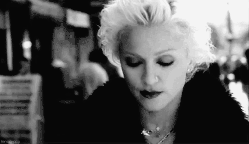 Artiesten Madonna Gifs lachend wie is dat meisje 