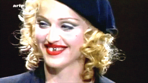 Artiesten Madonna Gifs tand beret 