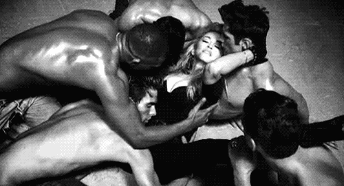 Artiesten Madonna Gifs zwart en wit het zingen orgie vergeef me 
