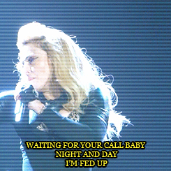 Madonna GIF. Artiesten Madonna Armbanden Zonnebril Gifs Fotoshoot Madge 