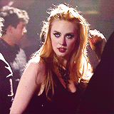 Maroon 5 GIF. Artiesten Gifs Maroon 5 Muziekvideo Sugar 