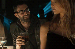 Maroon 5 GIF. Artiesten Jesse Gifs Adam levine Maroon 5 