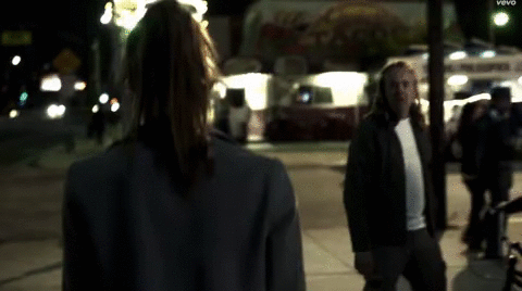 Artiesten Gifs Maroon 5 muziekvideo maps 