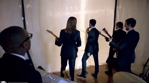 Artiesten Gifs Maroon 5 muziekvideo sugar 